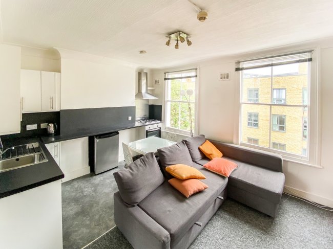 96 Gifford Street, Islington, London, N1 0DF
 10