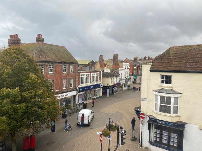 71 High Street, Littlehampton, West Sussex BN17 5AE
 2