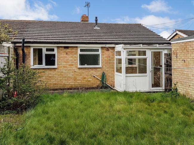 29 Deepmore Close, Alrewas, Burton-on-Trent, Staffordshire DE13 7AY  9