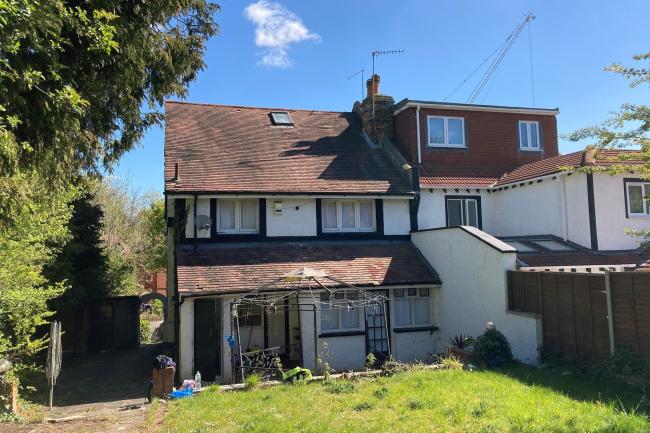 29 Banstead Road, Purley, Surrey CR8 3EB
 2