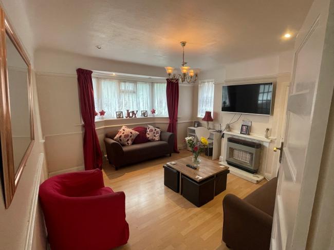 17A Warwick Road, Thornton Heath, Surrey, CR7 7NH 1