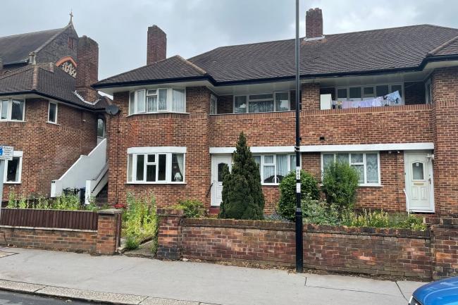 17A Warwick Road, Thornton Heath, Surrey, CR7 7NH 1