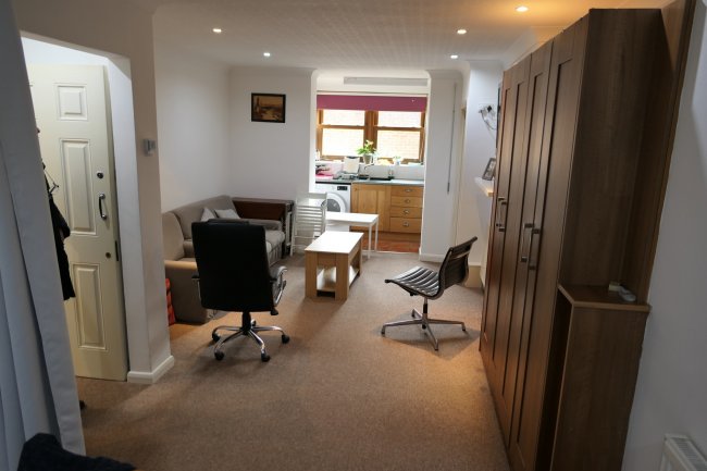 12 Godstone Road, Caterham, Surrey CR3 6RA 3