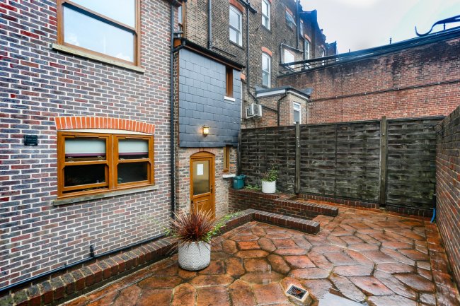 12 Godstone Road, Caterham, Surrey CR3 6RA 3