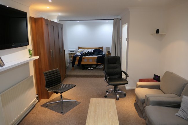 12 Godstone Road, Caterham, Surrey CR3 6RA 3