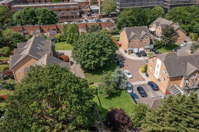Land rear of 11 Chelsea Gardens, Castle Bar Park, Ealing, London W13 0DS 4