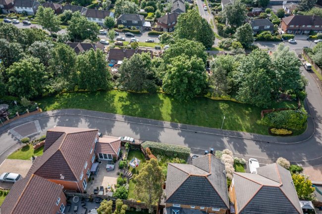 Land East of Danehurst Close, Egham, Surrey TW20 9PX 5