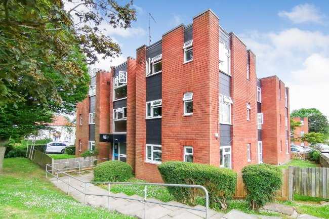 10 Mercer Place, Pinner, Middlesex HA5 3UH 6