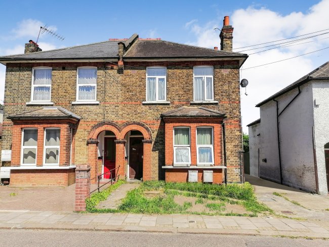 24 Llanover Road, Wembley, Middlesex HA9 7LJ 10