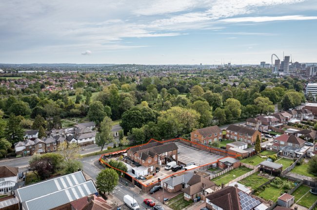 The Fusilier Pub, 652 Harrow Road, Wembley, Middlesex HA0 2HA
 8