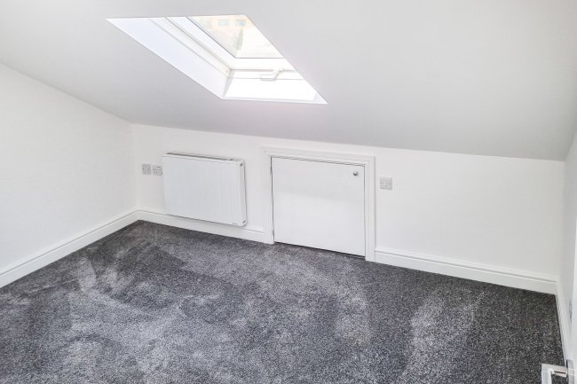 8B Cherwell Close, Slough, Berkshire SL3 8XB
 3