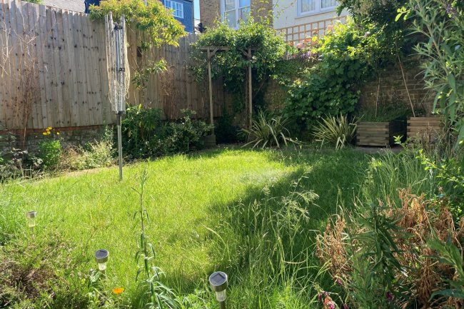 28 Muncaster Road, Battersea, London SW11 6NT
 8