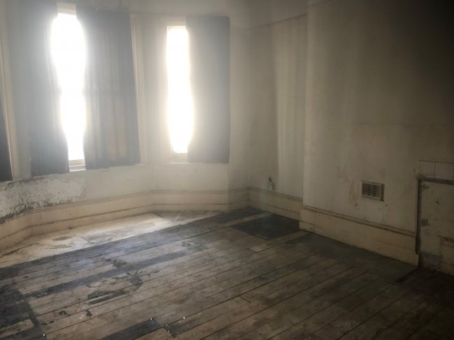 Flat A, 19 Comeragh Road, West Kensington, London, W14 9HP
 3