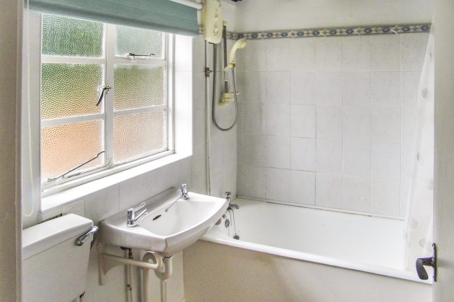 16 The Terrace, High Street, Mickleton, Chipping Campden, Gloucestershire GL55 6SL 10