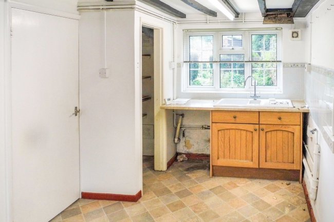 16 The Terrace, High Street, Mickleton, Chipping Campden, Gloucestershire GL55 6SL 10