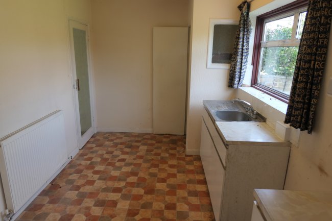 69 Lower Queens Road, Buckhurst Hill, Essex, IG9 6DS
 2