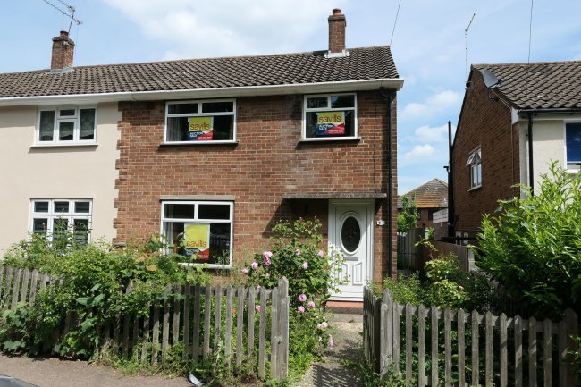 69 Lower Queens Road, Buckhurst Hill, Essex, IG9 6DS
 2