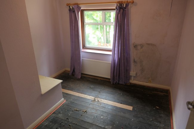 69 Lower Queens Road, Buckhurst Hill, Essex, IG9 6DS
 2