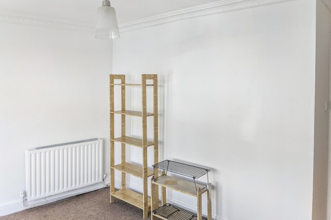 292a Brockley Road, London, SE4 2RA
 9