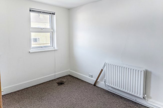 292a Brockley Road, London, SE4 2RA
 9