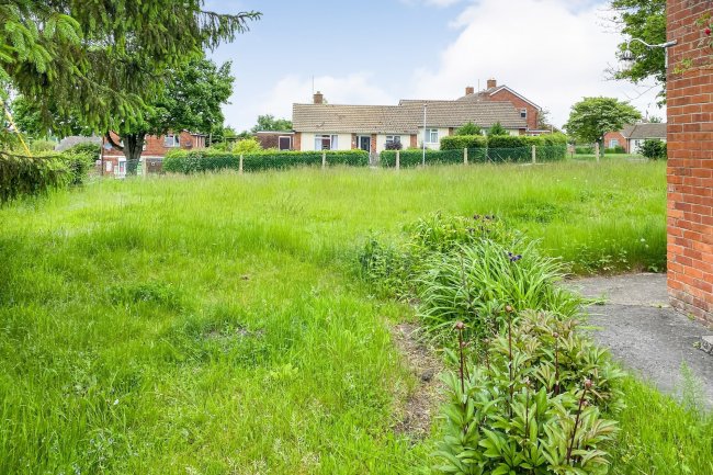 5 Silver Street, Potterne, Wiltshire SN10 5NG
 9