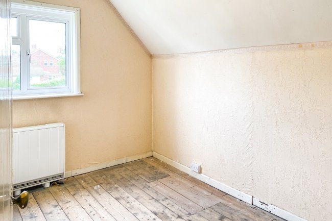 5 Silver Street, Potterne, Wiltshire SN10 5NG
 9