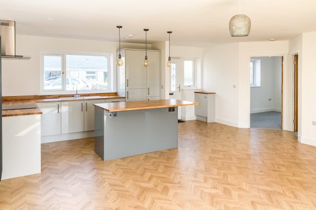 77 High Street, Delabole, PL33 9AH
 5