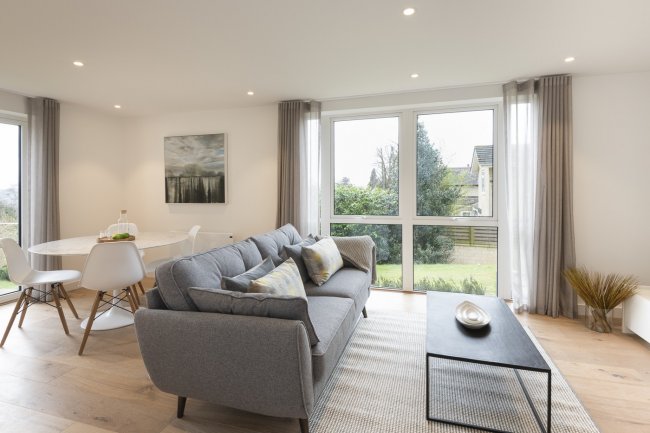 Charlecote, Lansdown Road, Bath BA1 5RJ
 1