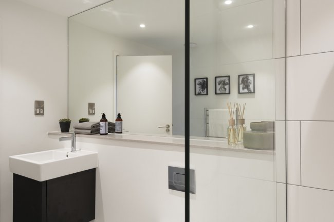 Charlecote, Lansdown Road, Bath BA1 5RJ
 1