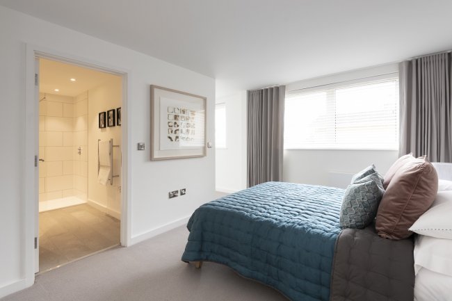 Charlecote, Lansdown Road, Bath BA1 5RJ
 1