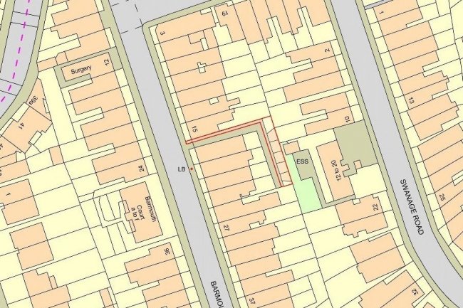 15c Barmouth Road*, London, SW18 2DT
 5