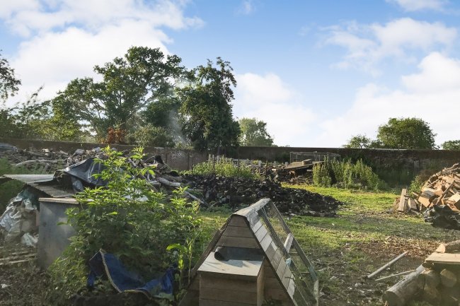 Walled Garden, Turners Hill Road, Worth, Crawley,  West Sussex RH10 4LY 4