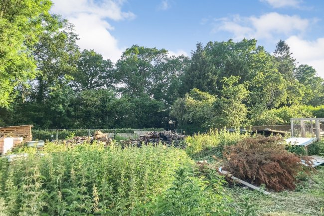 Walled Garden, Turners Hill Road, Worth, Crawley,  West Sussex RH10 4LY 4