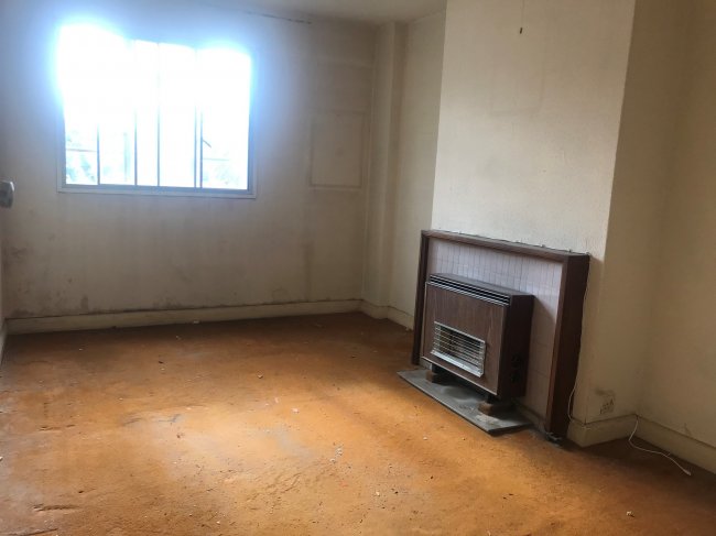 33 Hanover Court, Uxbridge Road, Shepherd's Bush, London W12 9EP
 10