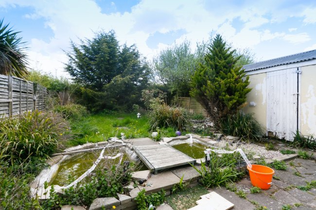 57 Lytham Avenue, Watford, Hertfordshire, WD19 6XA
 5