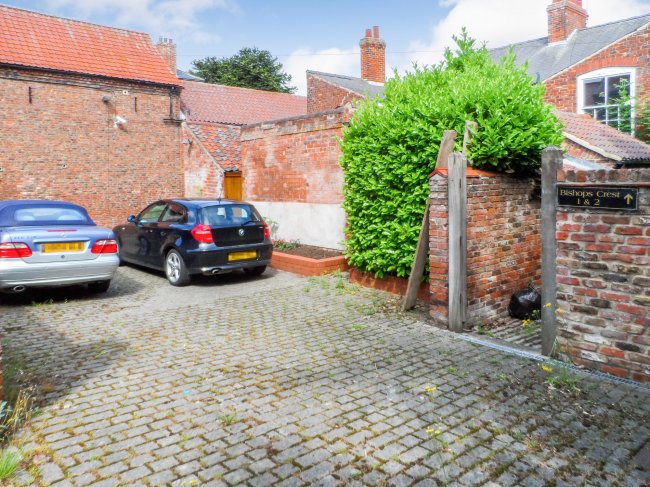 Land to the rear of Glenholme and Land lying to the west of High Street, Barrow-Upon-Humber, Lincolnshire DN19 7AA
 8