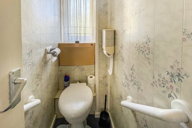 186 Mottisfont Road, Abbey Wood, London, SE2 9LP 5