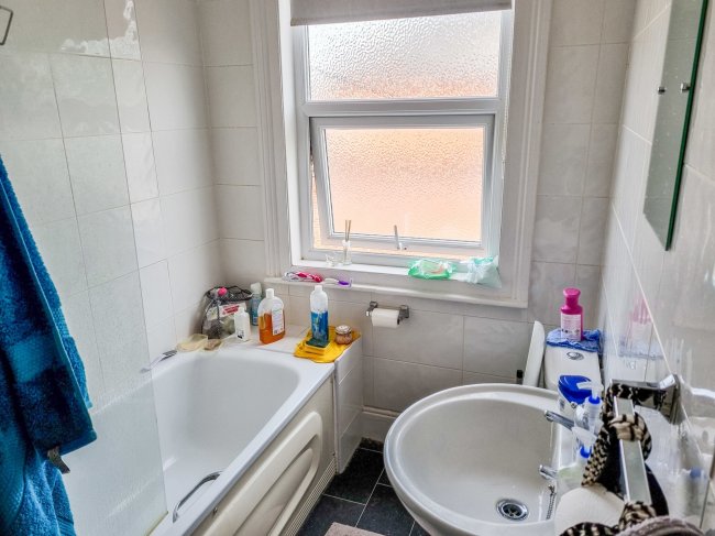 20 Norcot Road, Tilehurst, Reading, RG30 6BU
 2