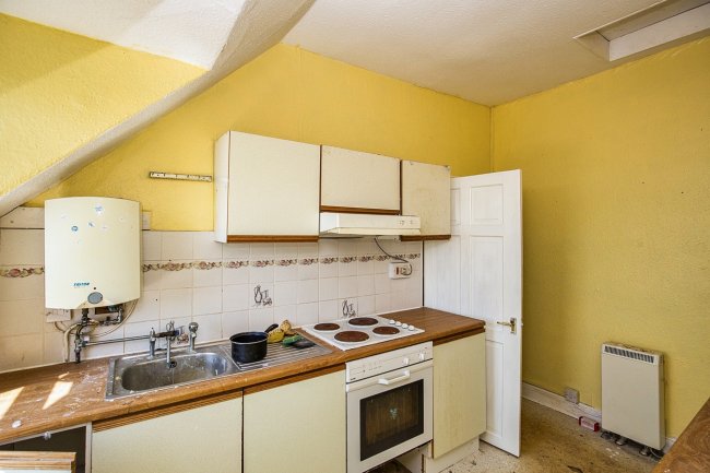 Flat 1  Swiss Cottage, Willoughby Road, Sutton on Sea, Lincolnshire LN12 2LZ
 9