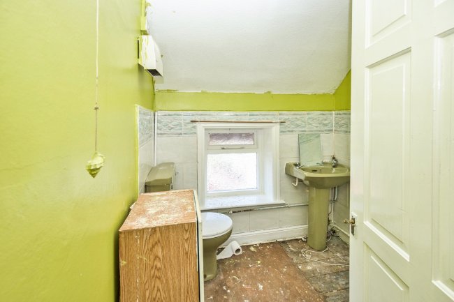 Flat 1  Swiss Cottage, Willoughby Road, Sutton on Sea, Lincolnshire LN12 2LZ
 9