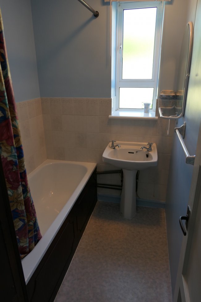 24 Markham House, Bowen Drive, West Dulwich, London SE21 8QQ
 7