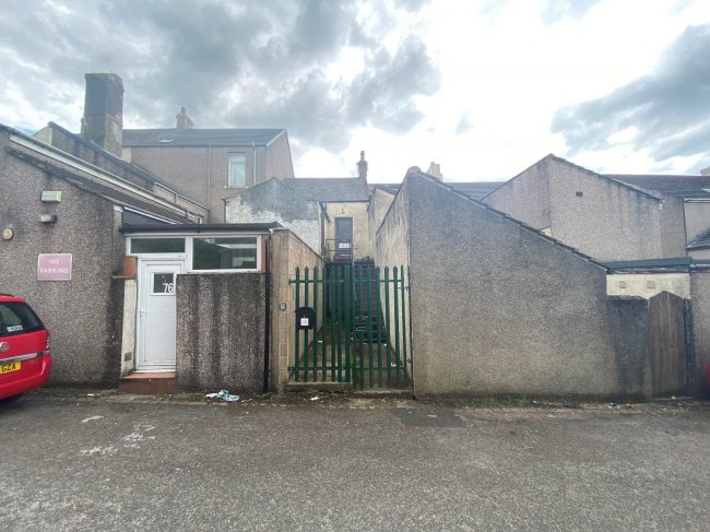 75a High Street ,Cleator Moor, Cumbria CA25 5BL
 8