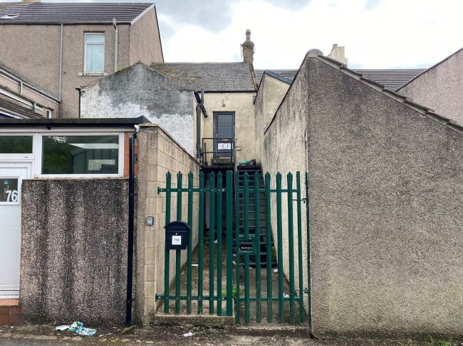 75a High Street ,Cleator Moor, Cumbria CA25 5BL
 8