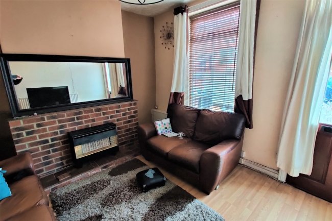 87 Park Road, Ilkeston, Derbyshire DE7 5DA
 4