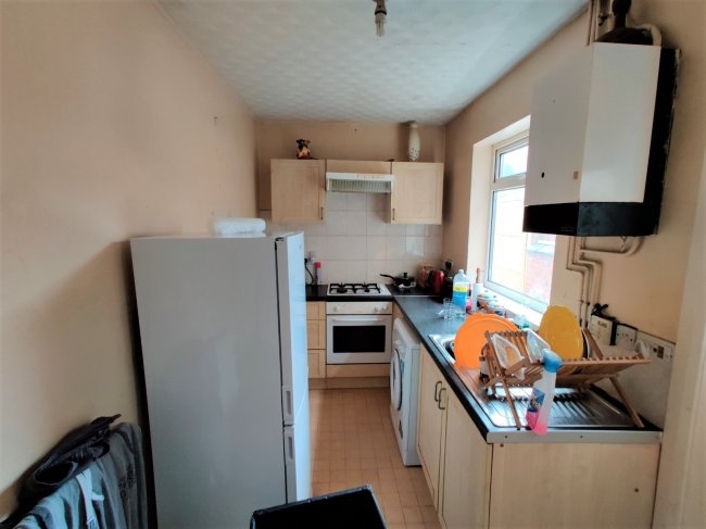 87 Park Road, Ilkeston, Derbyshire DE7 5DA
 4