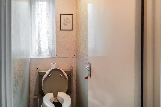 17 Plough Lane Close, Wallington, Surrey SM6 8JN
 8