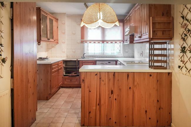 17 Plough Lane Close, Wallington, Surrey SM6 8JN
 8