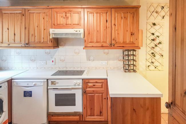 17 Plough Lane Close, Wallington, Surrey SM6 8JN
 8