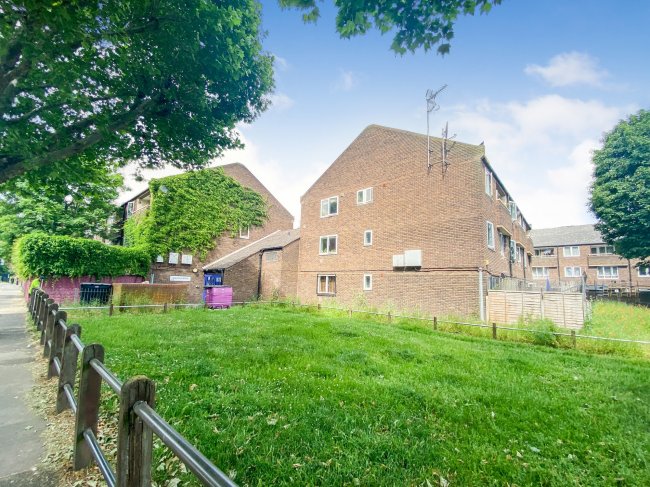 84 Rounton Road, Bow, London E3 4HE
 8