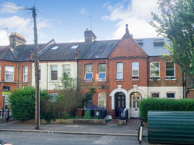 27a Fleeming Road, Walthamstow, London E17 5ET
 1